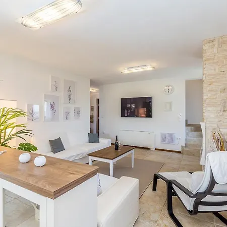 House Casa D'oro * Strilcici